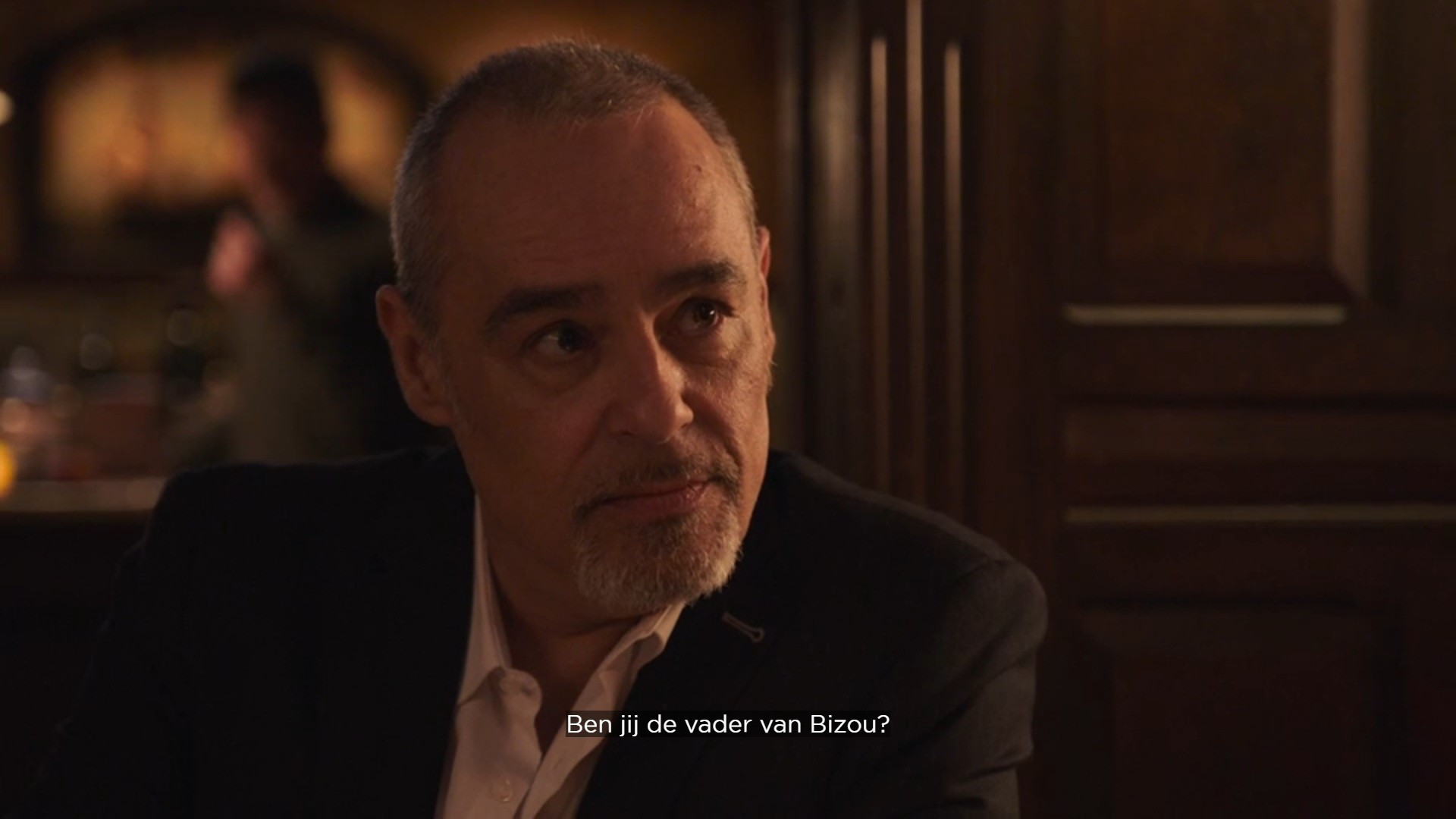 Jean-Pierre confronteert Julian